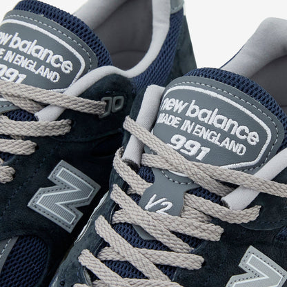 Made in UK 991v2 Dark Navy | Smoked Pearl | Silver