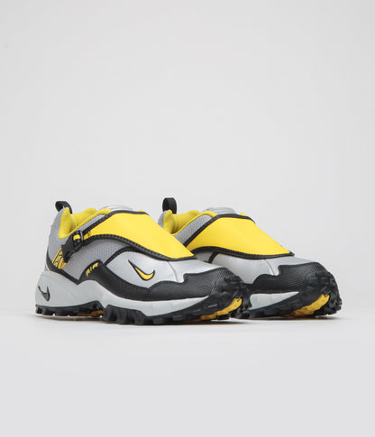 Nike ACG Phassad Shoes - Black / Yellow Zest - Metallic Silver