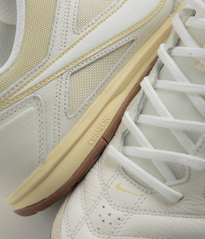 Nike Gato Shoes - Sail / Light Khaki - White - Gum Dark Brown