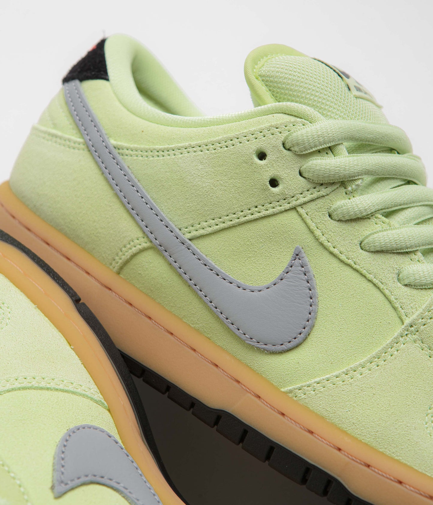 Nike SB Dunk Low Pro Premium 'Verdugo Mountain' Shoes - Pistachio Frost / Wolf Grey - Black