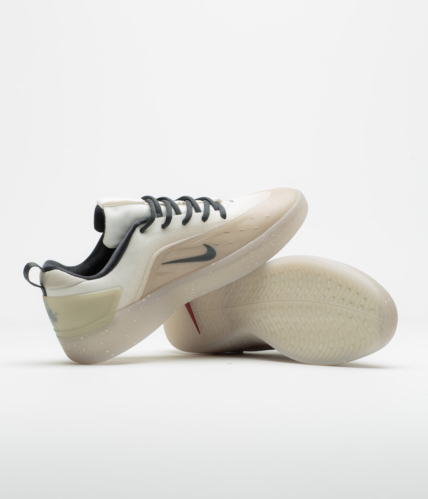 Nike SB Nyjah 4 Shoes - Desert Khaki / Dark Smoke Grey