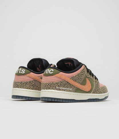 Nike SB x Arts-Rec Dunk Low Pro Shoes - Khaki / Amber Brown - Rough Green - Rust Pink