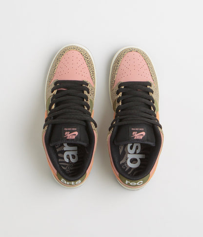Nike SB x Arts-Rec Dunk Low Pro Shoes - Khaki / Amber Brown - Rough Green - Rust Pink