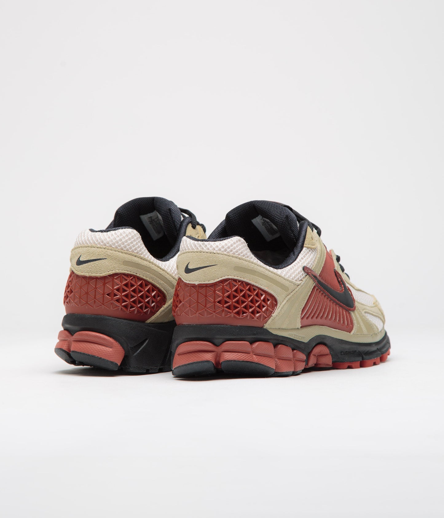 Nike Vomero 5 Shoes - Desert Khaki / Black - Light Orewood Brown
