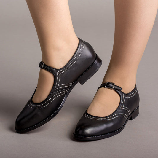 Wednesday Vintage Mary Jane Shoes (Black)